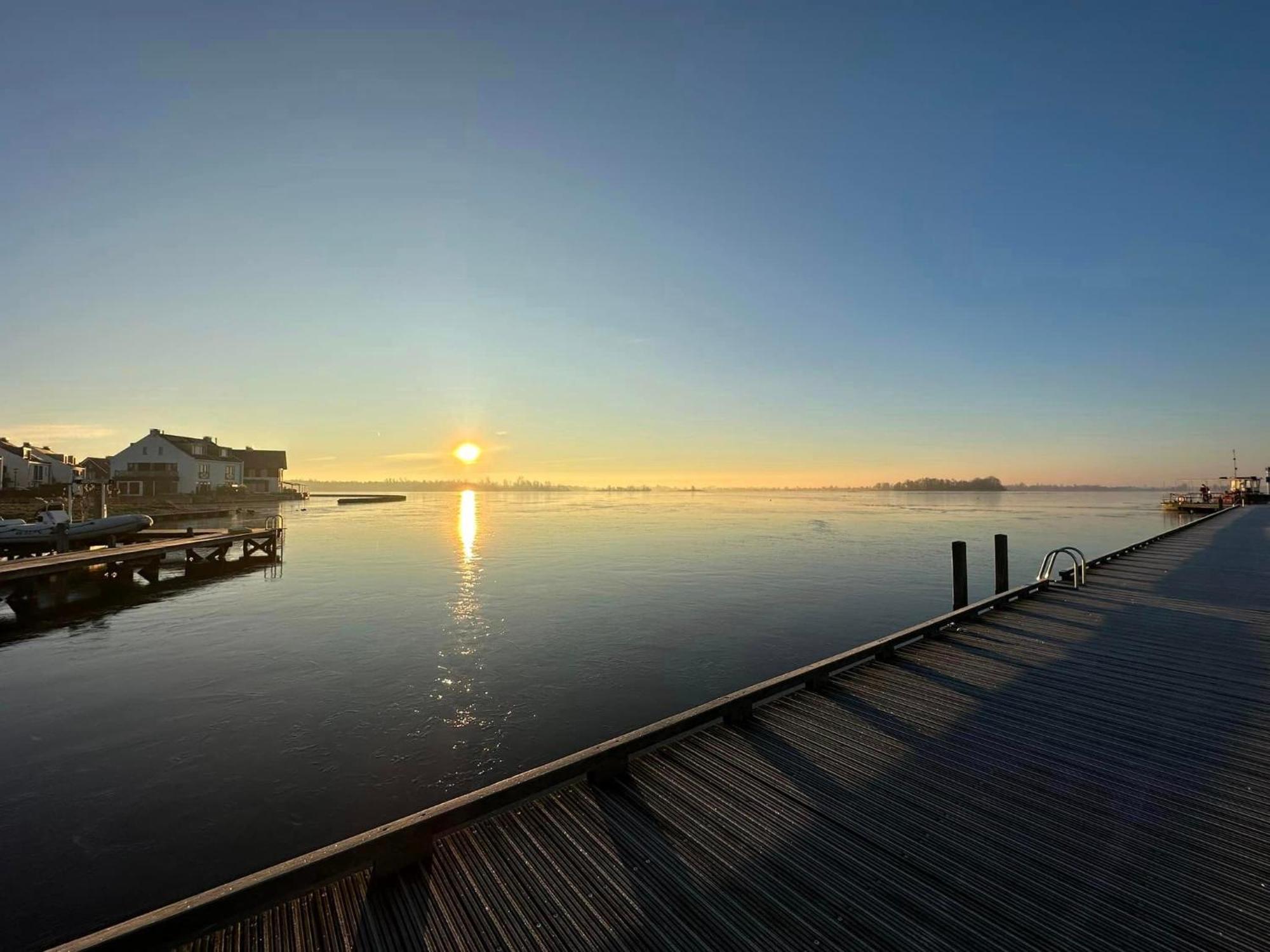 Hotel Cafe Restaurant Heineke Loosdrecht Exteriér fotografie